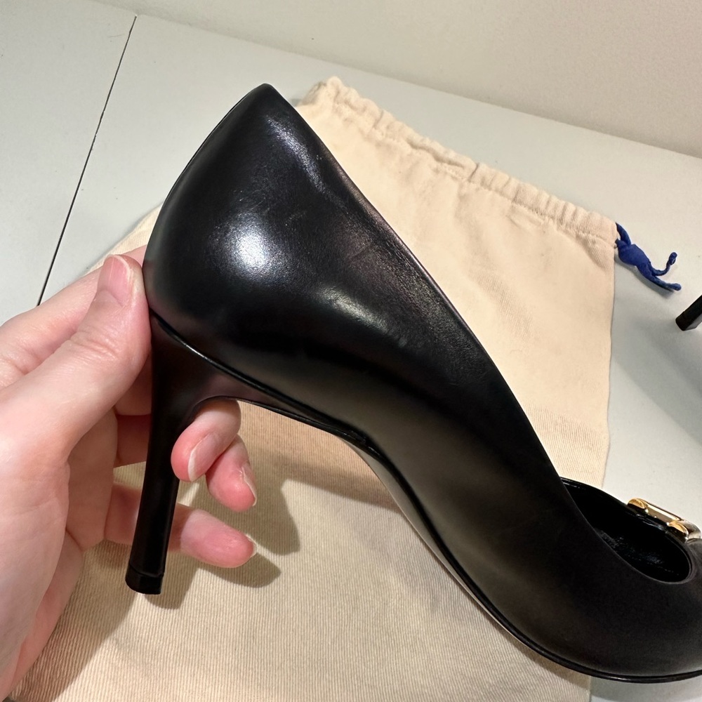 Authentic Louis Vuitton Black Calfskin Leather Heartbreaker Pointed Toe Pumps 36 - Picture 7 of 15
